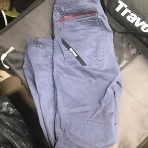 Jinx  jogger